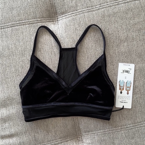 Alo Yoga luxe bra velvet, black, XS - Picture 1 of 4